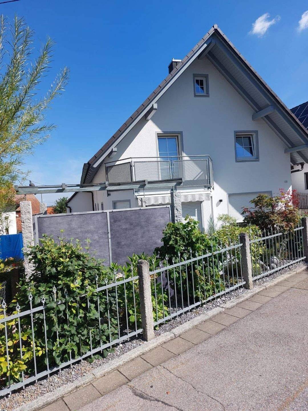 Freistehendes Einfamilienhaus im top Zustand! Küche, Garage und vieles mehr! Sofort verfügbar !, 84048 Mainburg