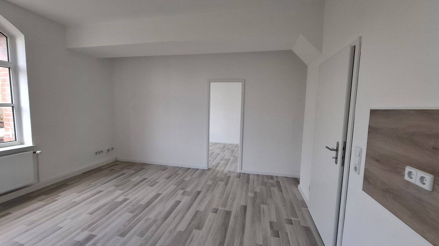 ETW | 2-ZKB | 2026 Kernsaniert | 1.OG | Stellplatz | Fahrstuhl | Abstellraum, 99974 Mühlhausen/Thüringen