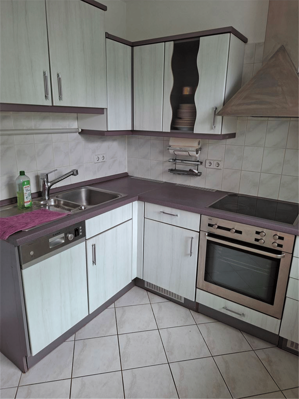 wunderschöne 2 – Raumwohnung in ruhiger Wohnlage in Chemnitz Reichenhain mit Tiefgaragenstellplatz, 9125 Chemnitz (Altchemnitz Bernsdorf Erfenschlag Harthau Reichenhain)