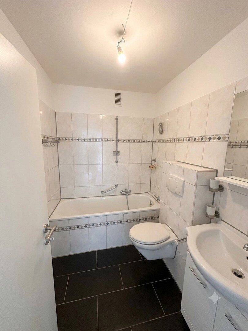 Gute Verkehrsanbindung bei einer 2-Zimmer-Wohnung mit Balkon, 44625 Herne (Herne-Mitte Herne-Süd Holsterhausen Sodingen)