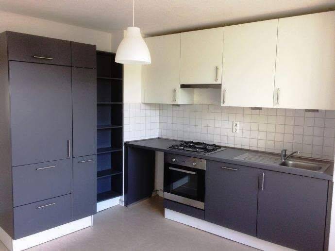 Trier-Zentrum im 2. Obergeschoss (ohne Aufzug) / 3 ZKB-Wohnung / Einbauküche / Überdachter Balkon, 54290 Trier (Innenstadt Trier-Süd)