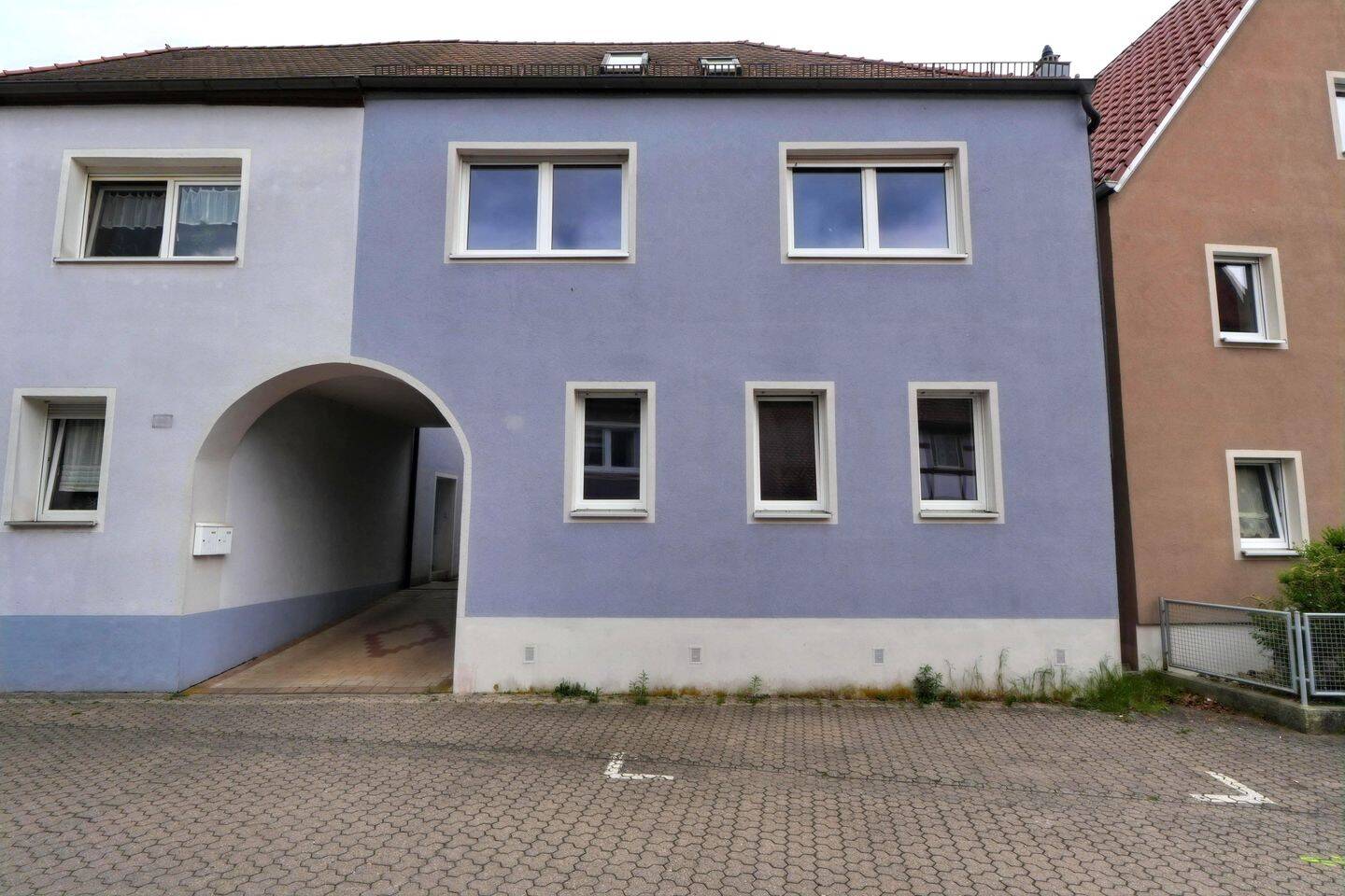 Großzügiges Zweifamilienhaus in zentraler Lage – modernisiert & vielseitig nutzbar, 91710 Gunzenhausen