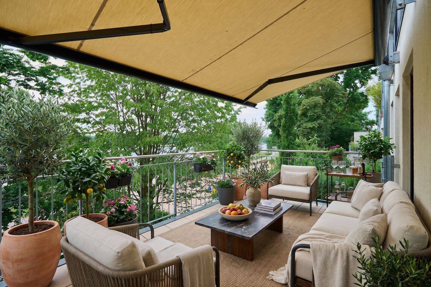 Panoramic Main River View – Waterfront Living 3.5 rooms, 65933 Frankfurt am Main (Griesheim)