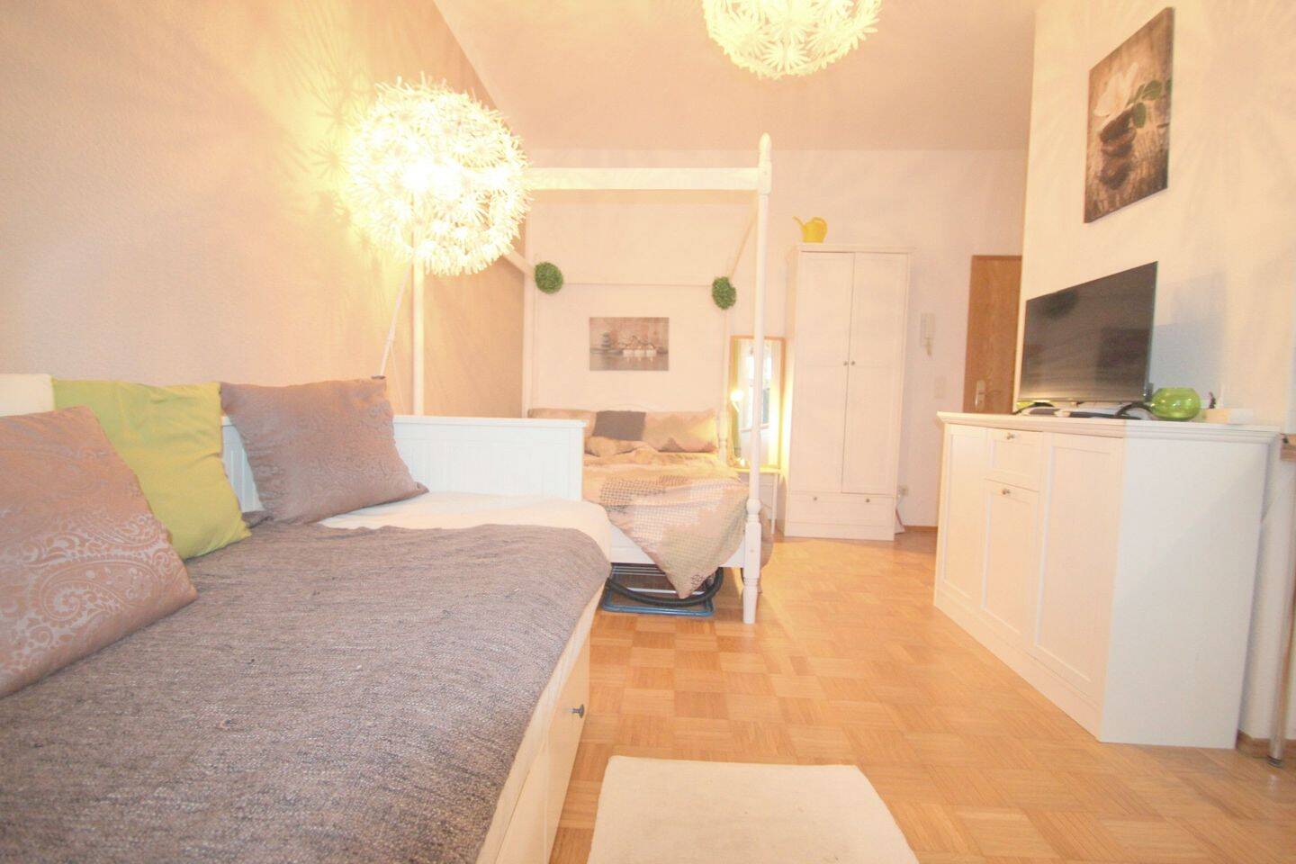 Voll möbliert wohnen am Johannapark Sachsenbrücke 1 Zimmer ab sofort, 4109 Leipzig (Zentrum Zentrum-Nord Zentrum-West)