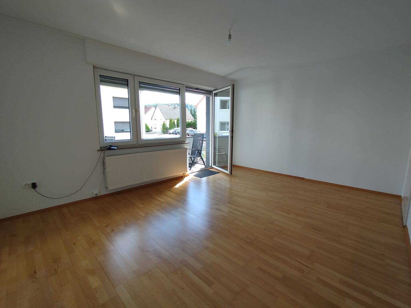 Dillingen/Saar: Erdgeschosswohnung in ruhiger Lage, 2 Zi./Kü./Bad/Balkon/Keller in gepflegtem Haus, 66763 Dillingen/Saar