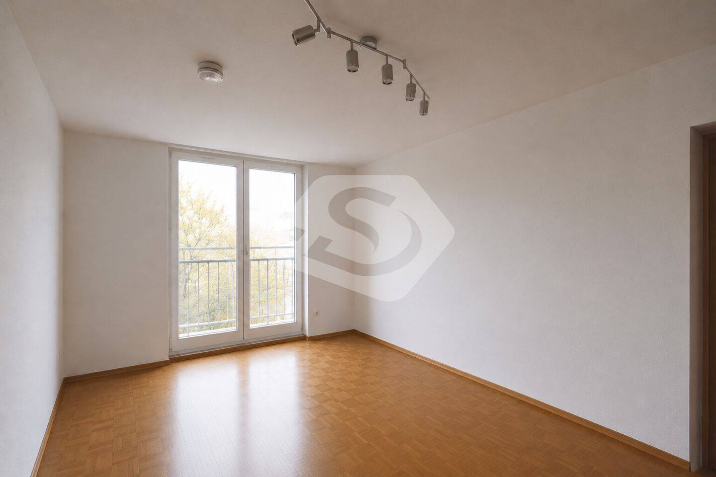 Praktisches City-Apartment nahe Seepark, 79114 Freiburg im Breisgau (Betzenhausen Haslach Sankt Georgen Stühlinger Weingarten)