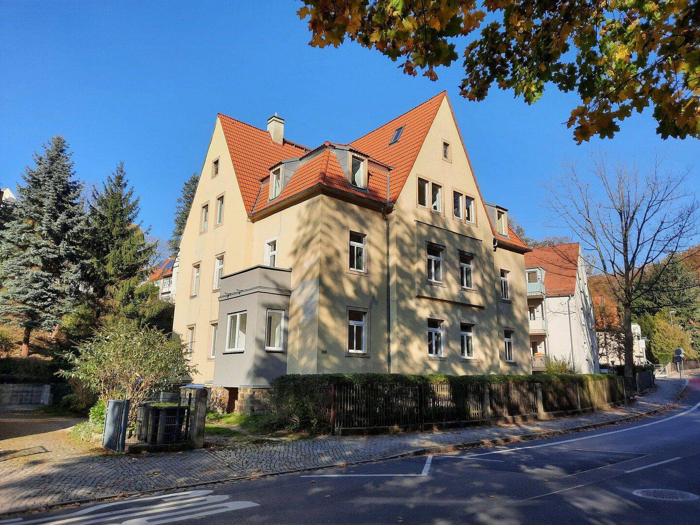 Wohnen mit Charme in attraktiver Lage: DD-Bühlau, Grundstraße 165, 1324 Dresden (Bühlau/Weißer Hirsch Dresdener Heide Loschwitz/Wachwitz)