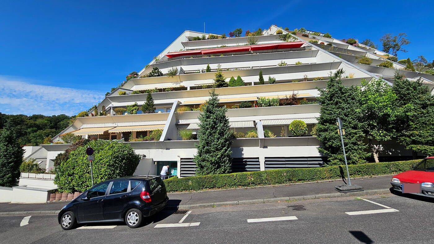 Ein 3-Zimmer-Logenplatz an der Sonne!  Komfortwohnung mit Pool- & Saunanutzung in Bergisch Gladbach, 51465 Bergisch Gladbach