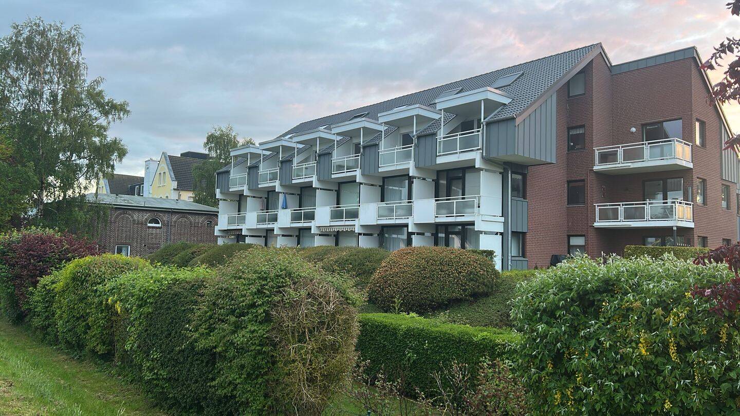 Helle Ferienwohnung mit Balkon und Meerblick direkt am Strand, 23746 Kellenhusen (Ostsee)