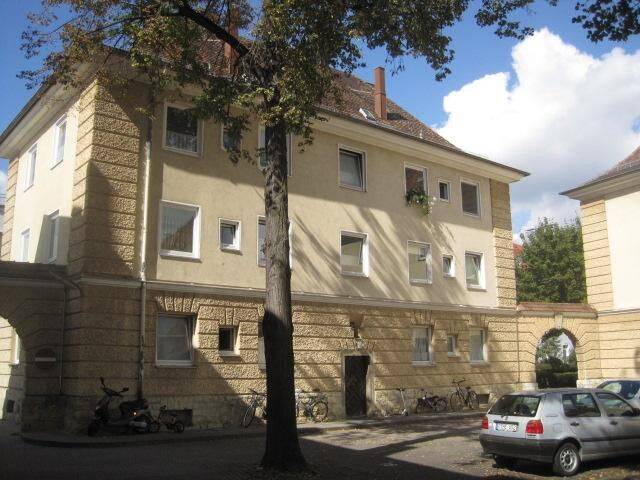 Clever geschnitten & frisch renoviert: Ihre neue 3-Zimmer-Wohnung!, 93055 Regensburg (Brandlberg-Keilberg Burgweinting-Harting Innenstadt Ostenviertel Schwabelweis)