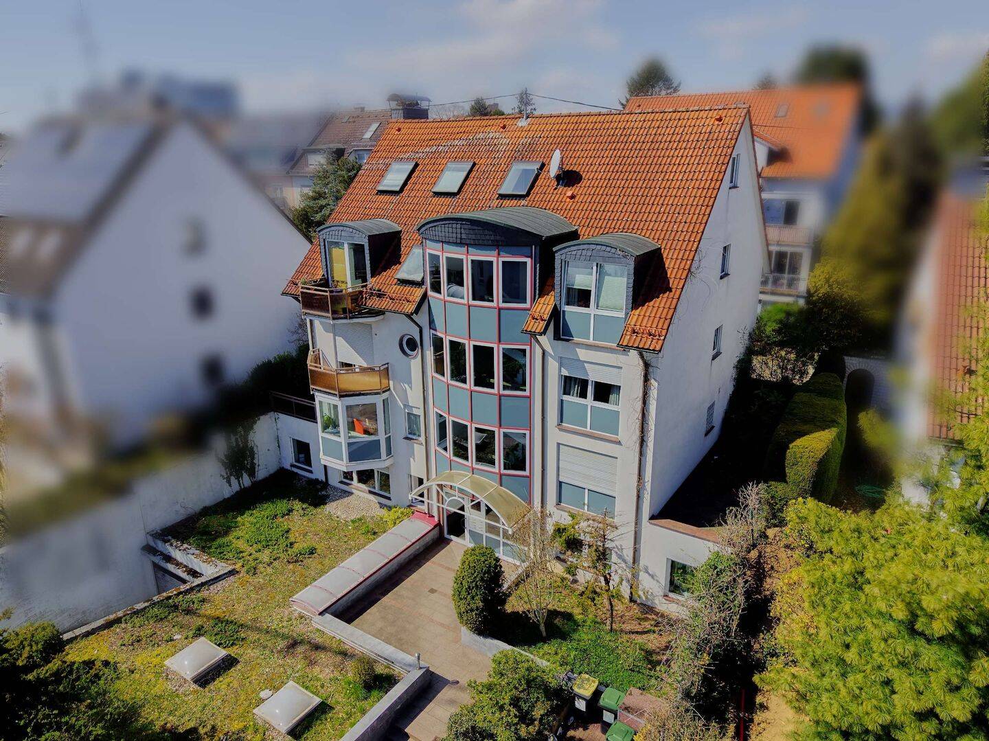 7-Parteienhaus aus BJ1994, JNKM 96.000 Euro mit Energieklasse C, 60488 Frankfurt am Main (Hausen Praunheim Rödelheim)
