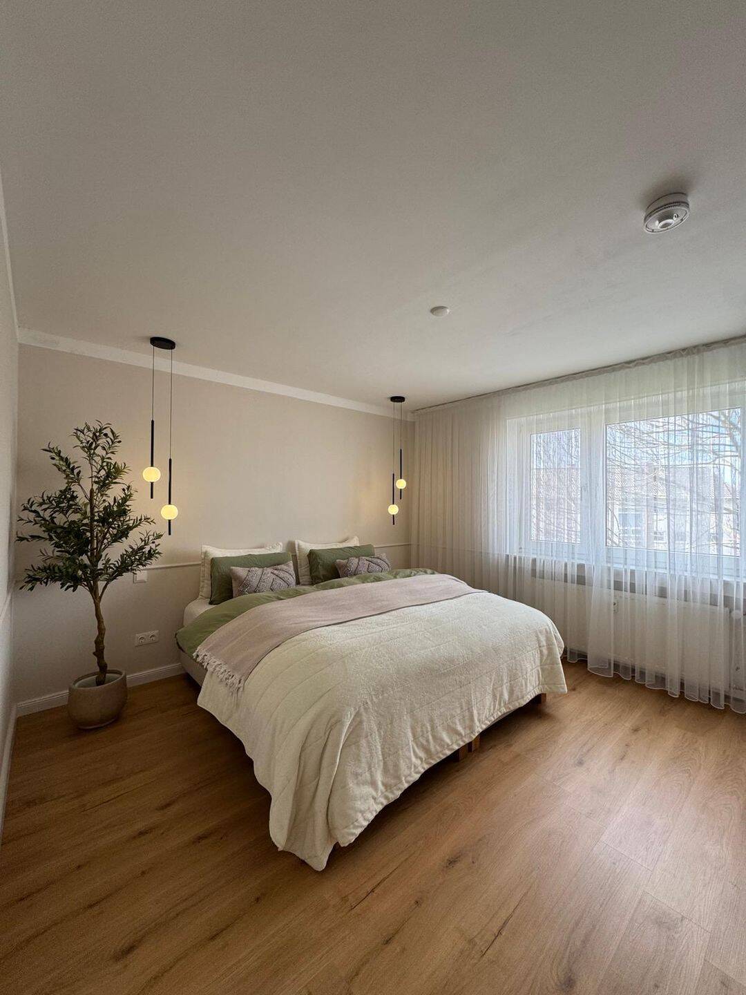 4 Zimmer Wohnung mit Balkon und Garage, 76646 Bruchsal