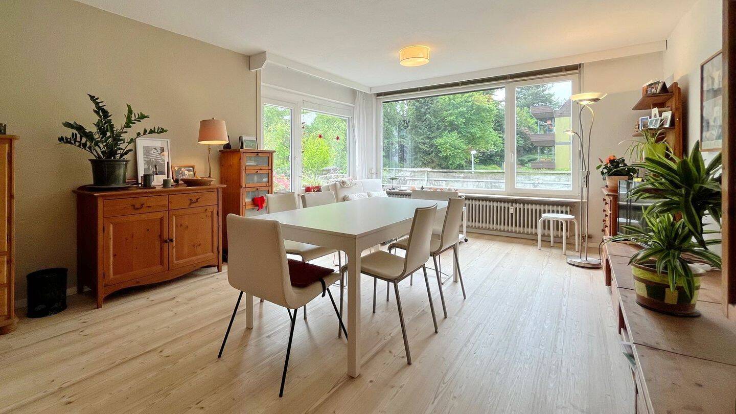 Charmante 2-Zimmer-Wohnung mit Dachterrasse und Blick ins Grüne, 79112 Freiburg im Breisgau (Munzingen Opfingen Tiengen Waltershofen)