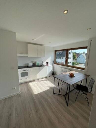 Wunderschöne vollmöblierte kernsanierte 2 Zimmer Wohnung mit Balkon, 71336 Waiblingen