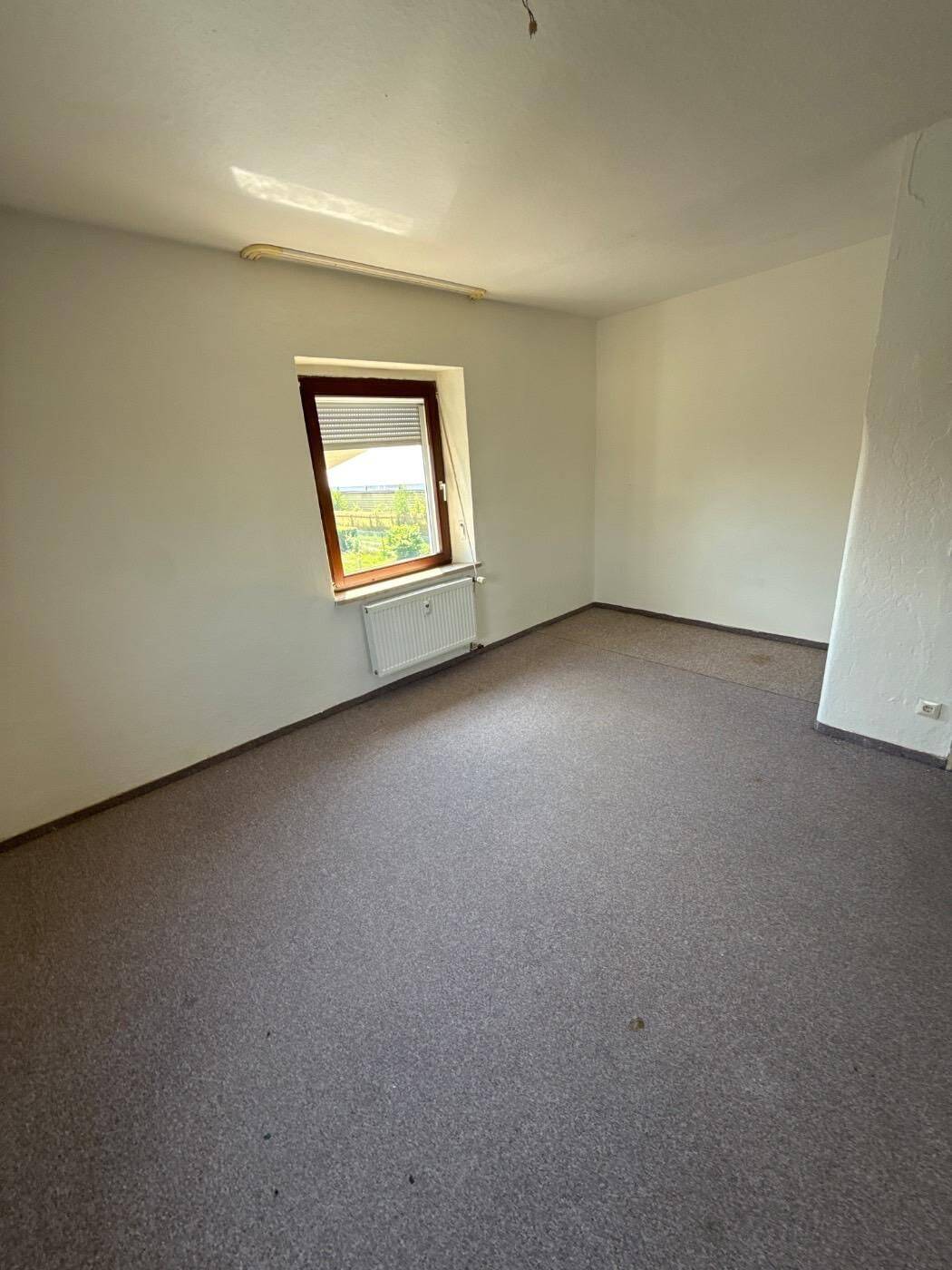 Große 4 Zimmer Wohnung in Mitterteich zu vermieten, 95666 Leonberg
