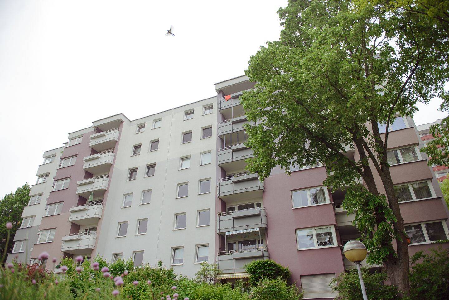 Gut geschnittene 3,5-Zimmer-Wohnung mit herrlichem Ausblick, 93051 Regensburg (Galgenberg Großprüfening-Dechbetten-Königswiesen Kumpfmühl-Ziegetsdorf-Neuprüll)