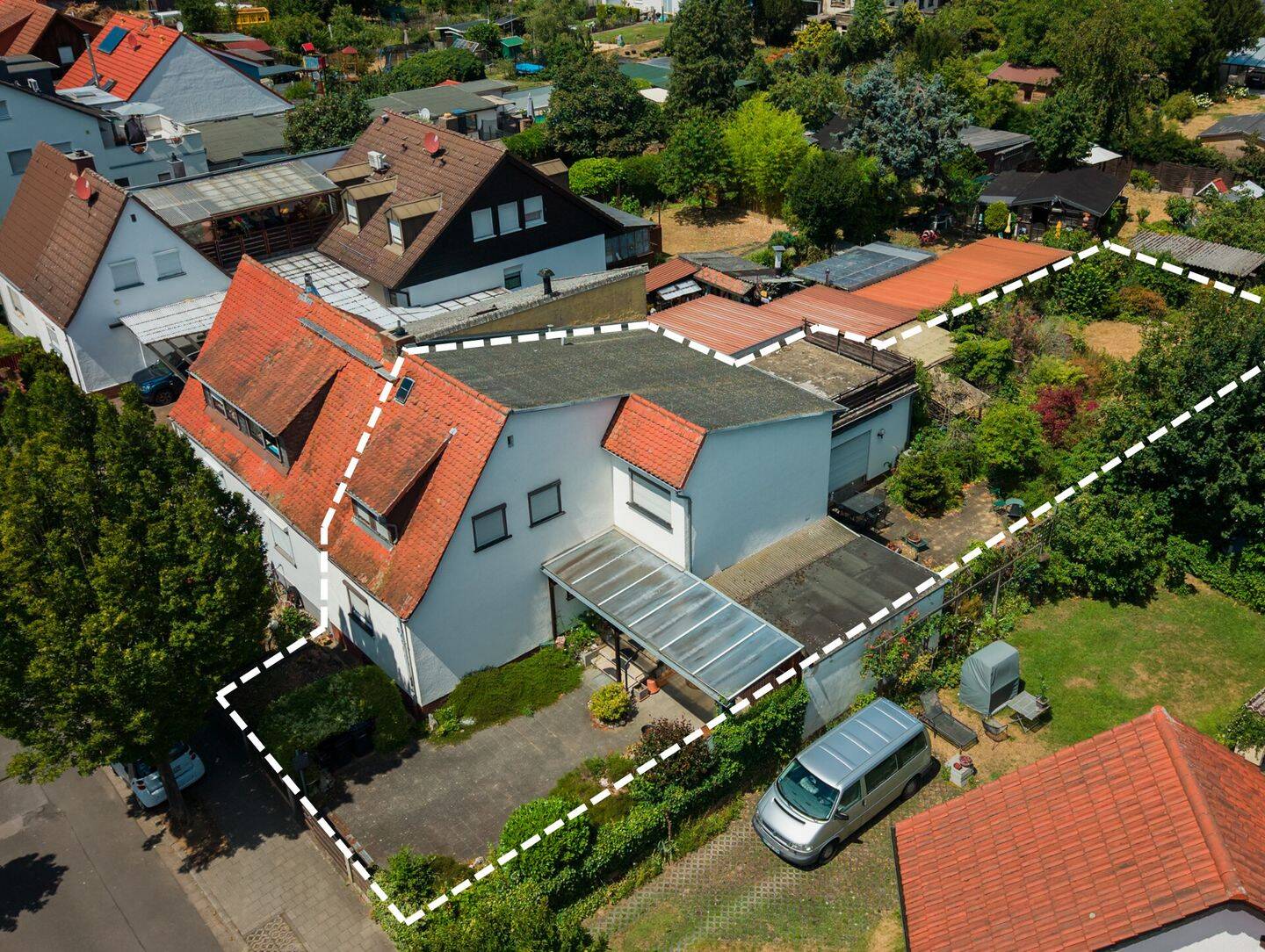 RAUM FÜR IDEEN – Charmante DHH auf großzügigem Grundstück mit vielseitigem Entwicklungspotenzial, 63263 Neu-Isenburg