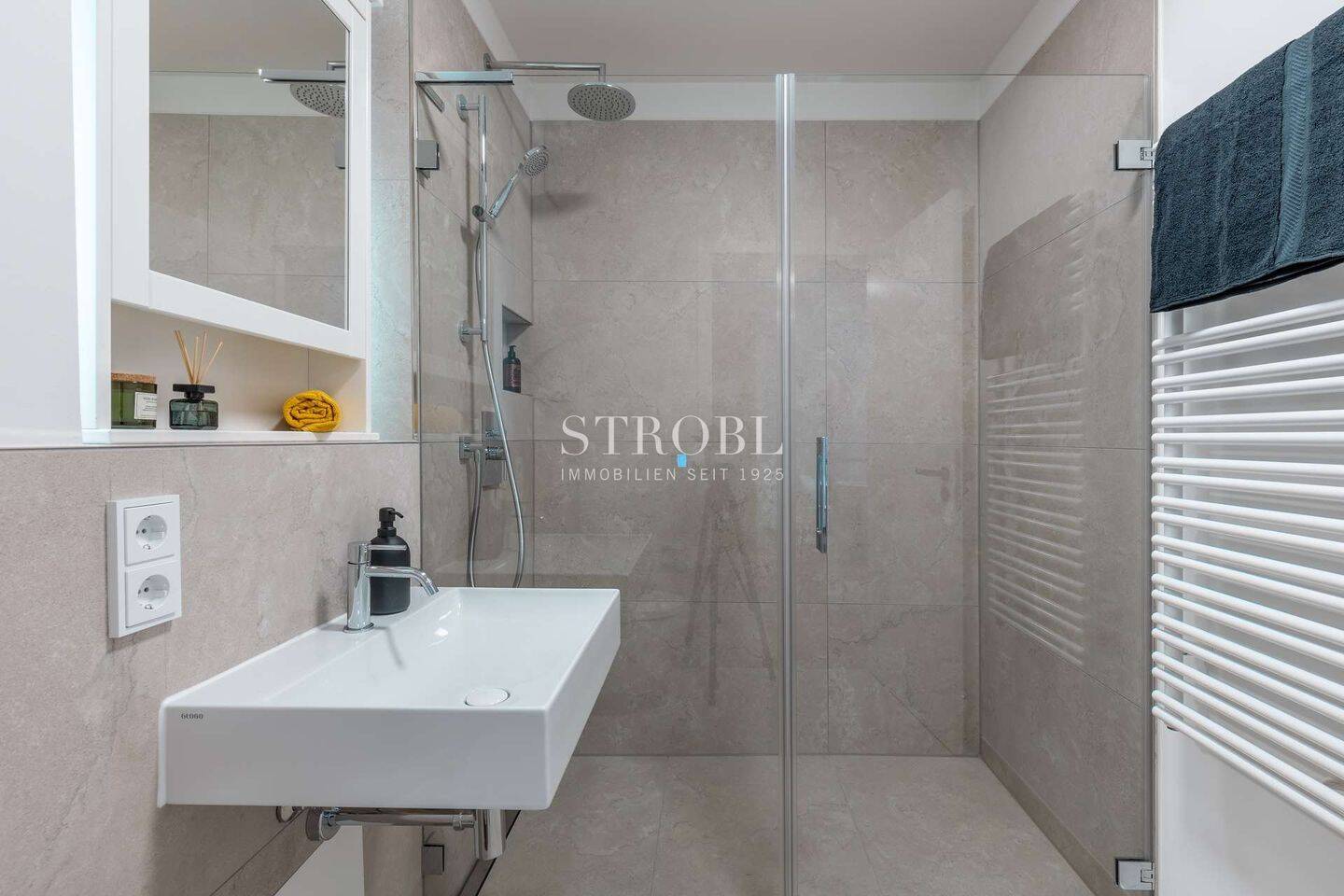 SEMI – FURNISHED – Teilmöblierte 2-Zimmer-Terrassenwohnung am Isarhochufer, 81545 München (Untergiesing-Harlaching)