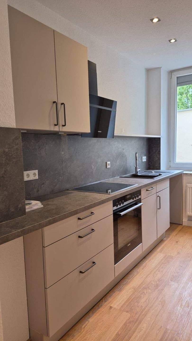 frisch renovierte 3 Zimmer Wohnung mit zusätzlichem Arbeitszimmer, 90429 Nürnberg
