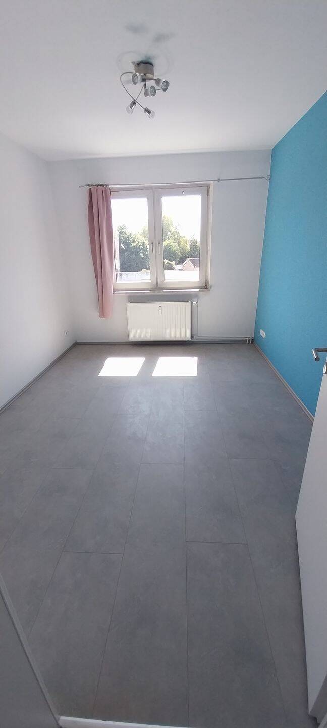 schöne 2 Zimmer Wohnung im 2. Obergeschoss, 46240 Bottrop (Boy Eigen)