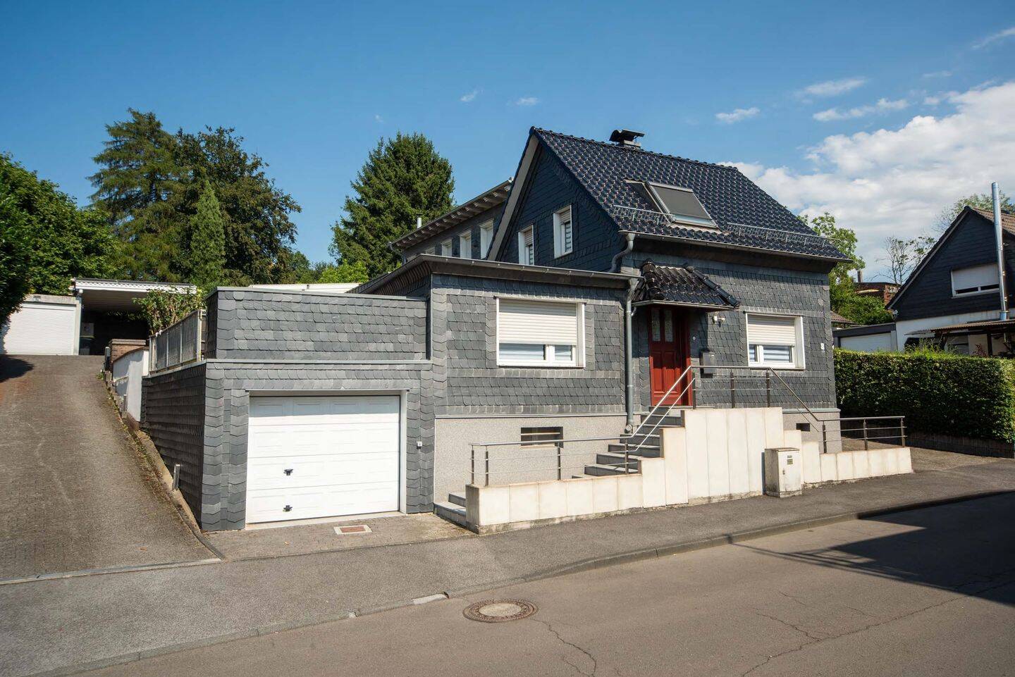 Einziehen und wohlfühlen! Modernisiertes Fachwerkhaus in guter Lage, 42655 Solingen (Höhscheid Merscheid Solingen-Mitte Wald)