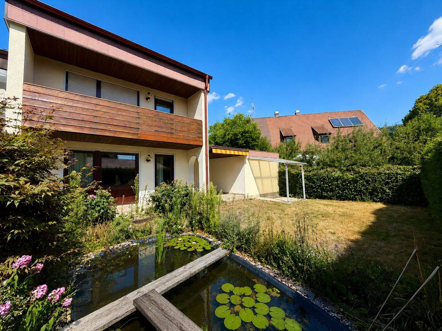 SANIERTES REIHENECKHAUS IN ZENTRALER LAGE – GARTEN – GARAGE – KELLER – FENSTER UND DACH NEU, 84533 Marktl
