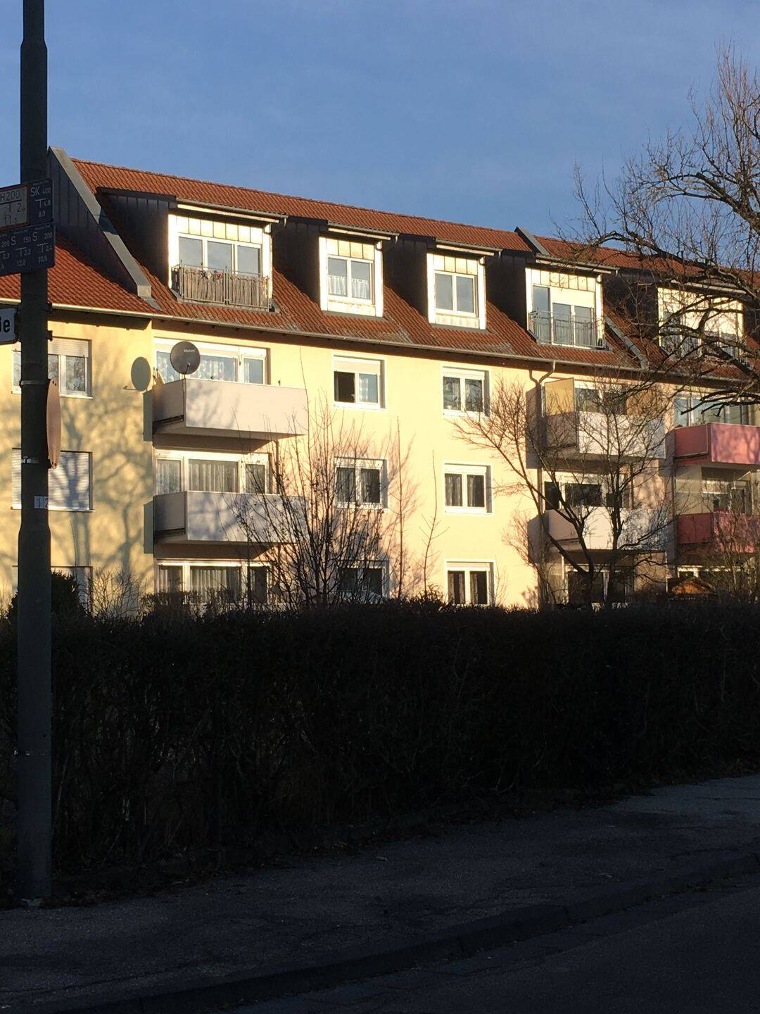 Gepflegte 2-Zimmer-Dachgeschosswohnung mit Einbauküche, 91522 Ansbach