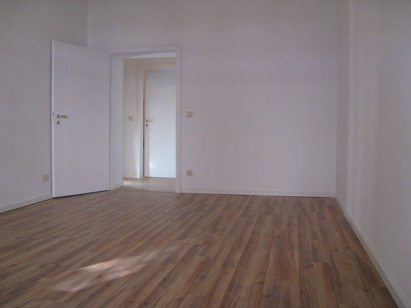 Nölderplatz_sanierte 2-Raum Wohnung im Weitlingkiez, 10317 Berlin (Friedrichshain-Kreuzberg Friedrichsfelde Lichtenberg Rummelsburg)