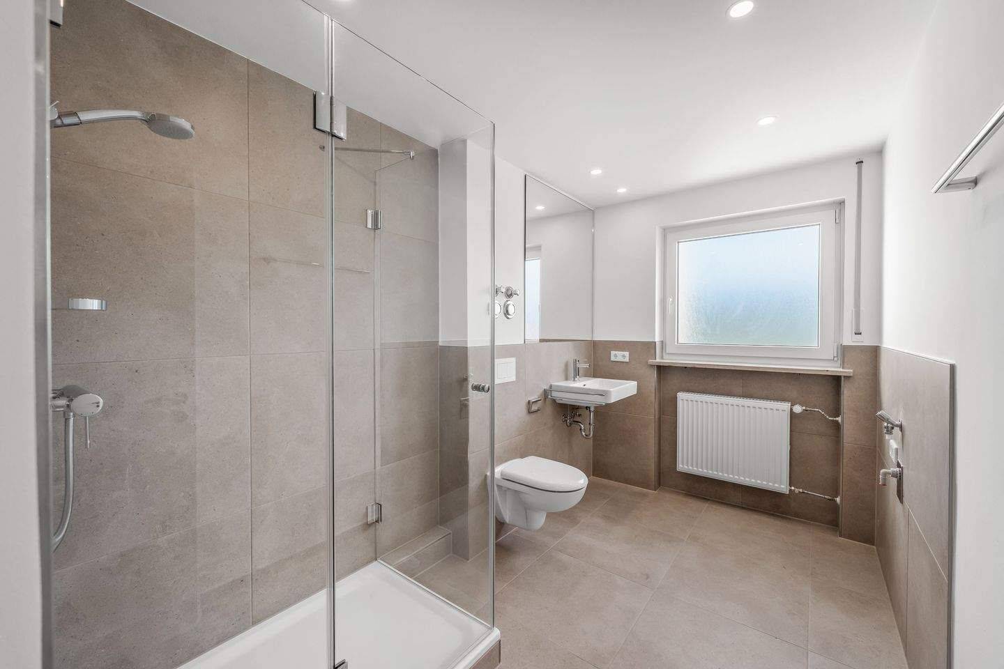 Modernisierte 2-Zi.-Wohnung mit top Grundriss und zwei Balkonen, 90431 Nürnberg