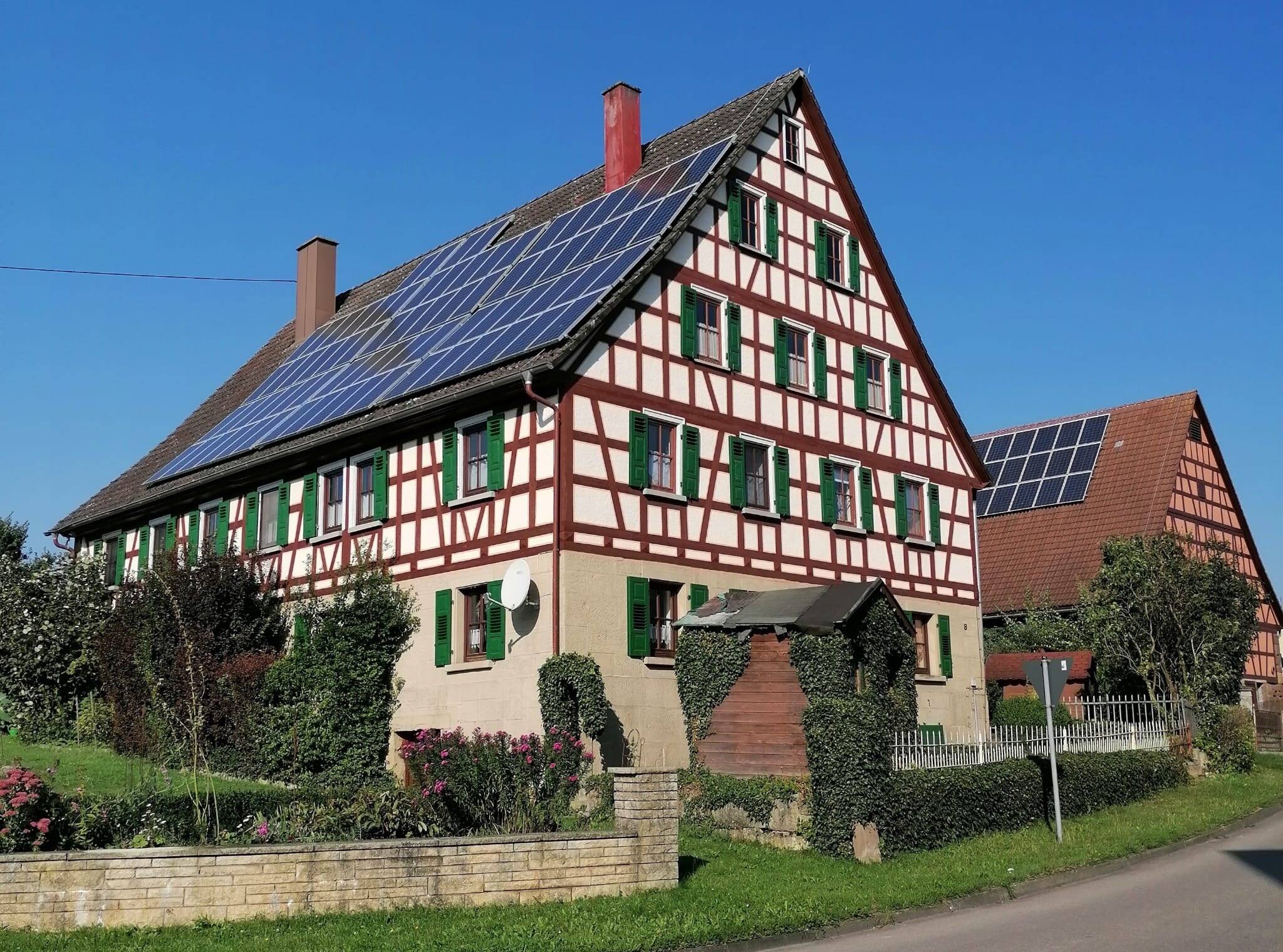 Attraktiv gelegene Hofstelle mit charmantem Bauernhaus, 74532 Ilshofen
