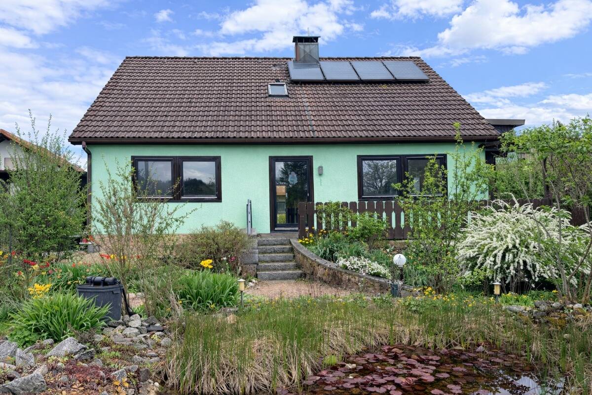 Wohnen im Grünen: Großzügiges Zuhause für die ganze Familie an der Schweizer Grenze!, 79713 Bad Säckingen