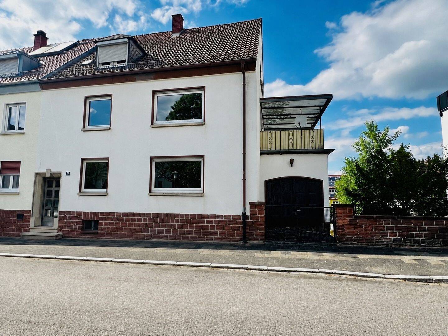 KL- Lämmchesberg: Renovierungsbedürftiges MFH mit Anbaumöglichkeit und Eigentumsgrundstück, 67663 Kaiserslautern (Innenstadt)