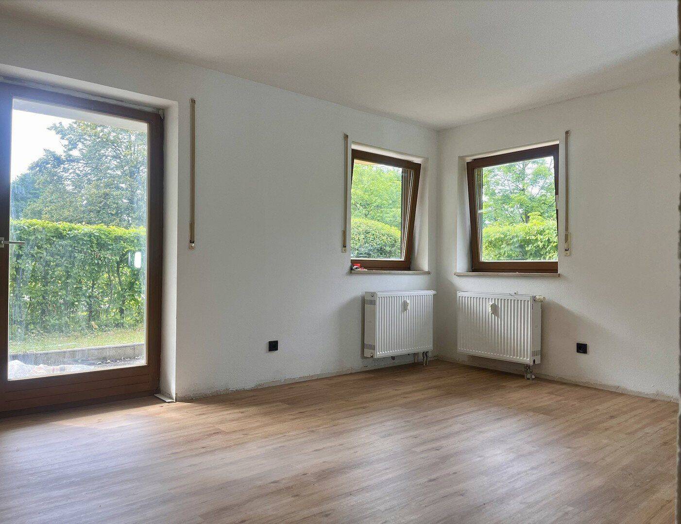 Eigener Garten inklusive – moderne, sanierte 2-Zimmer-Erdgeschosswohnung in Freising, 85356 Freising