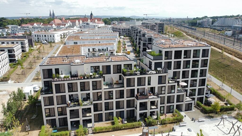 WE152 | Moderne 2-Zimmer-Wohnung mit zwei Terrassen im Inneren Westen. Frei ab sofort., 93049 Regensburg (Großprüfening-Dechbetten-Königswiesen Innenstadt Westenviertel)