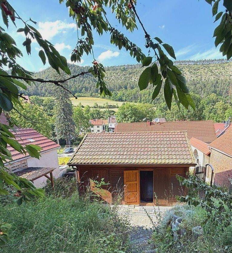 Traumhaft schönes Wochenendhaus auf einem Südhang-Grundstück in Jena-Leutra zum Verkauf, 7751 Jena
