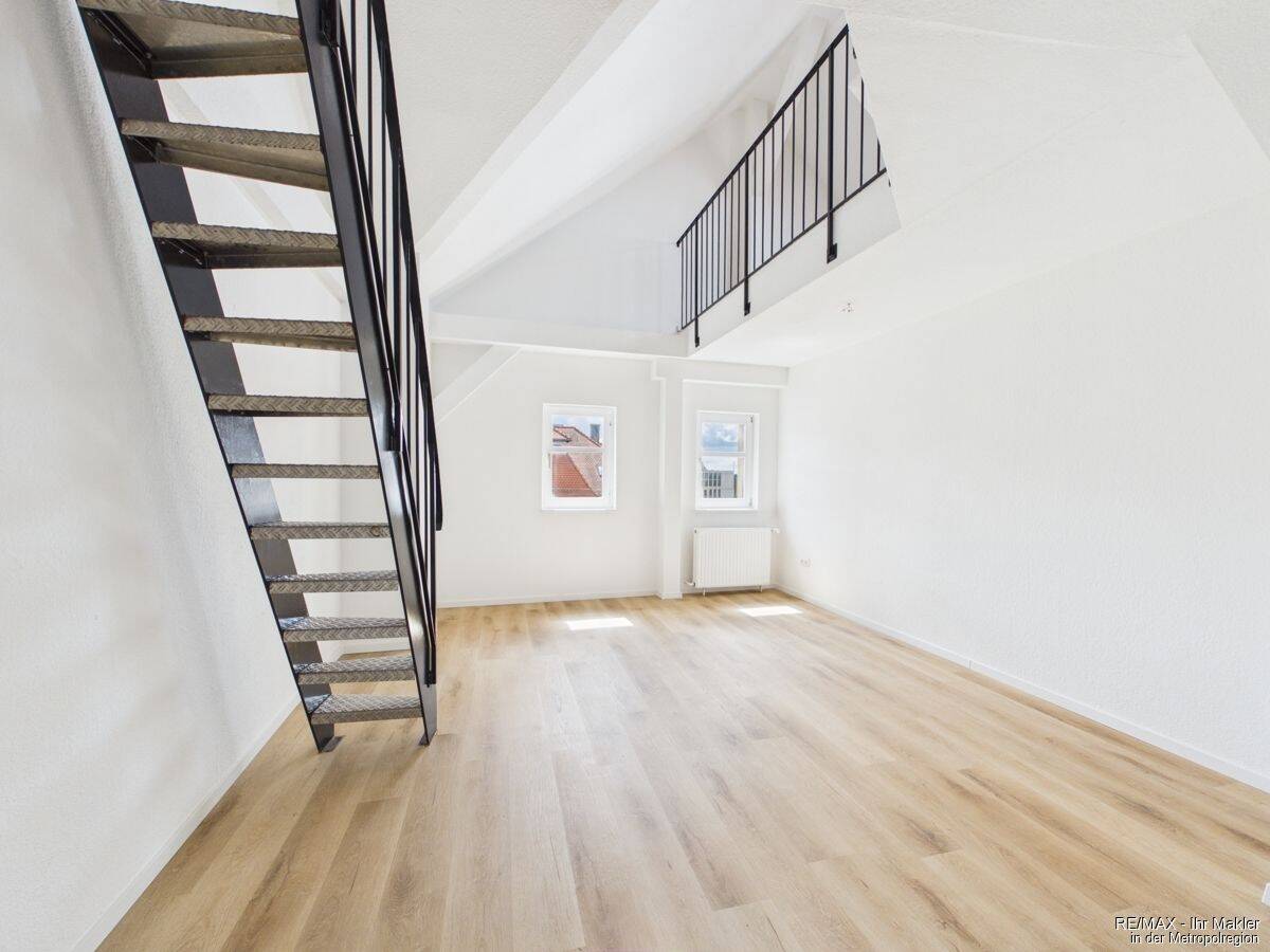 5-Zimmer-Altbauwohnung mit flexibler Nutzung & sehr gute Nutzung für Studenten WG mit stabiler Renditechance, 90429 Nürnberg