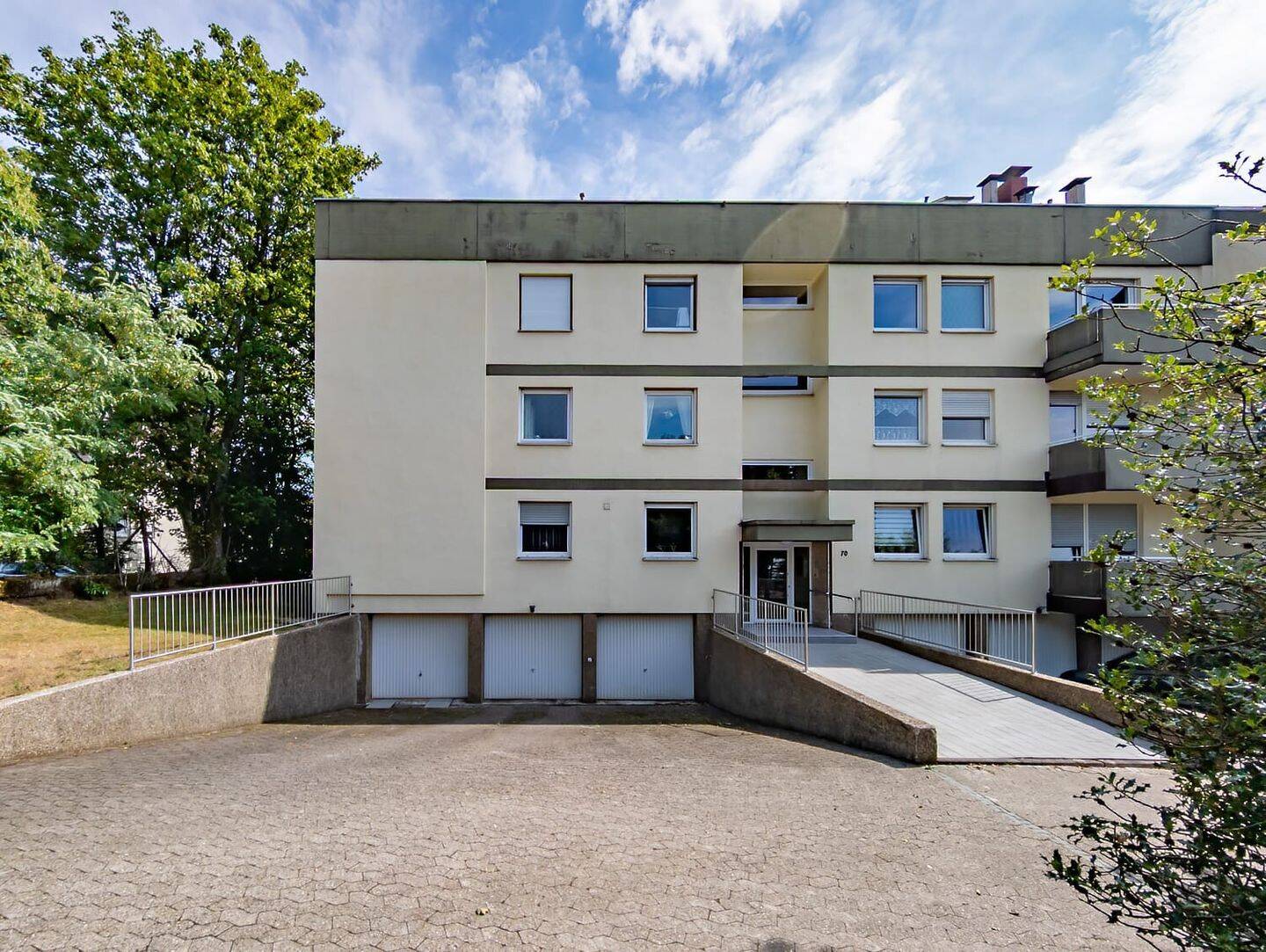 Exklusive Eigentumswohnung mit Garage am Saarbrücker Kieselhumes, 66123 Saarbrücken
