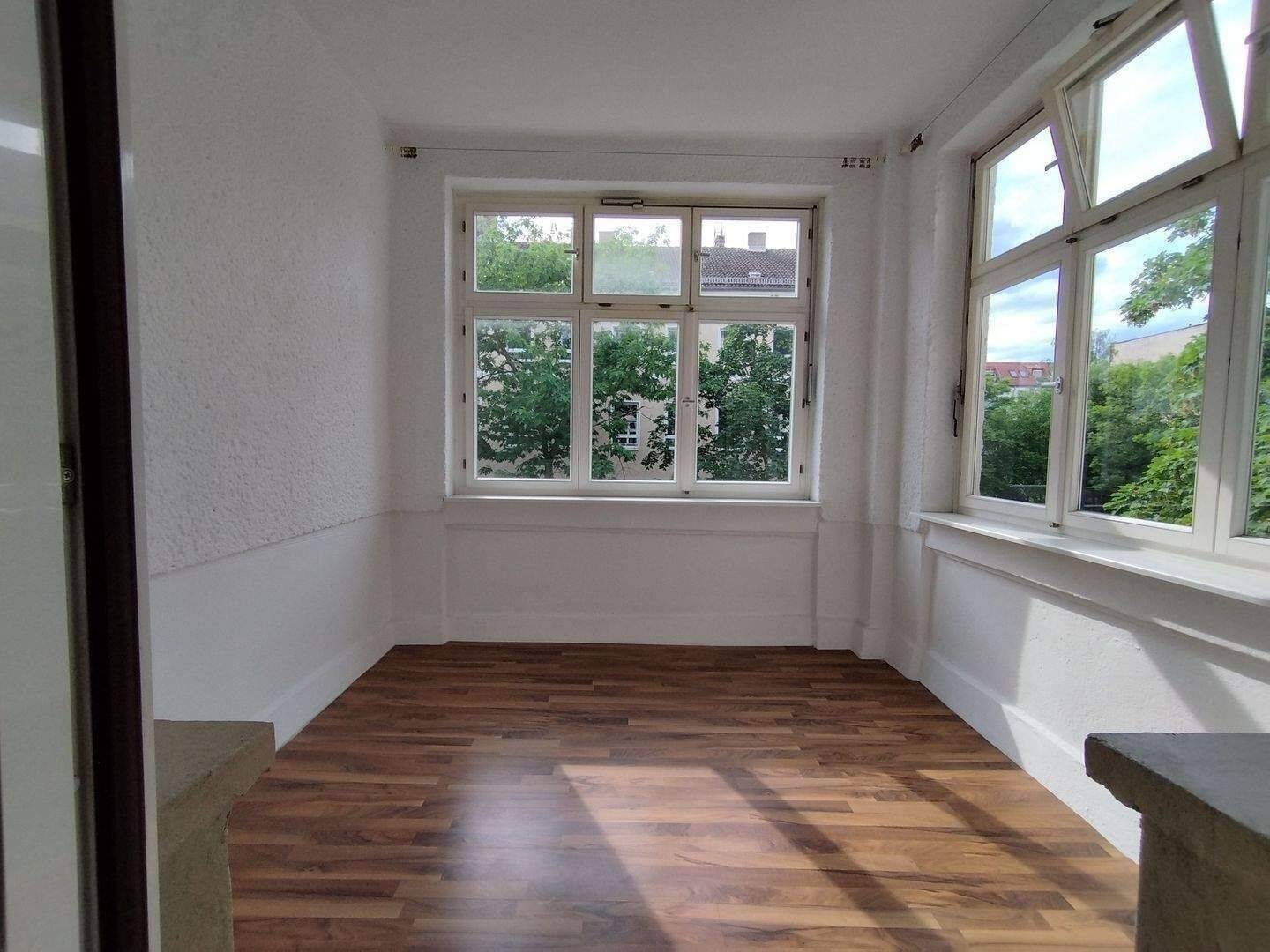 Gepflegte 3 Zimmerwohnung mit Wintergarten, nah am Boxi, Bezugsfrei!, 10247 Berlin (Friedrichshain-Kreuzberg Friedrichshain Prenzlauer Berg)