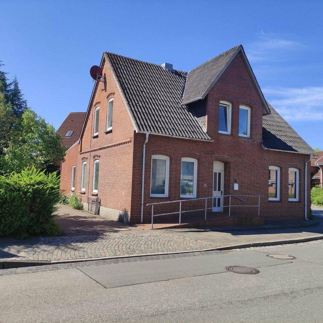 Haus am Bahnhof mit zwei Wohneinheiten, 25899 Niebüll