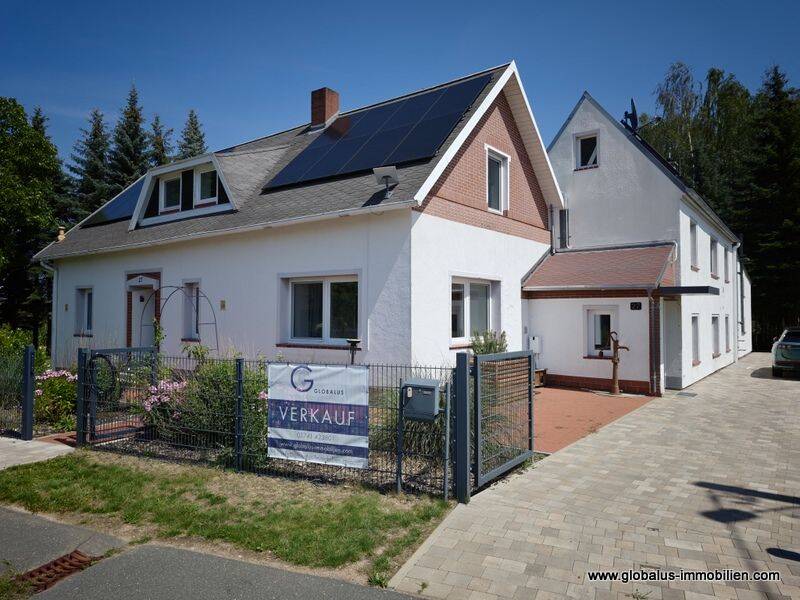 Traumhafter Vierseitenhof mit Einfamilienhaus, Nebengebäuden und weitläufigem Grundstück, 4736 Waldheim