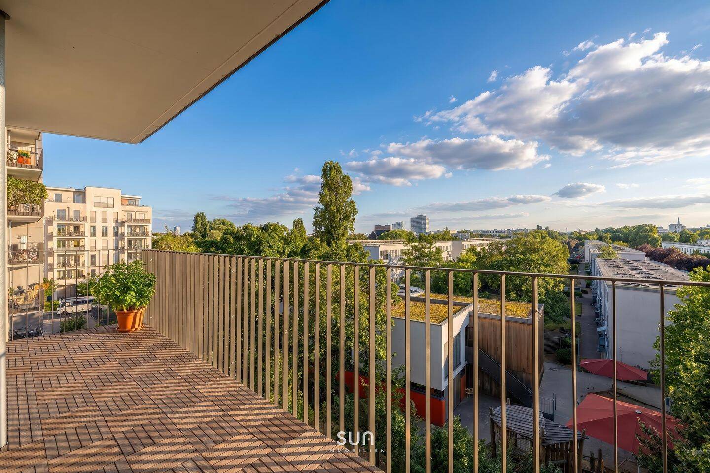 Hochwertige 3 Zi. Wohnung in der Europa-Allee – Modernes Wohnen mit Weitblick und höchster Effizienz, 60486 Frankfurt am Main (Bockenheim Gallus Rödelheim Westend-Süd)