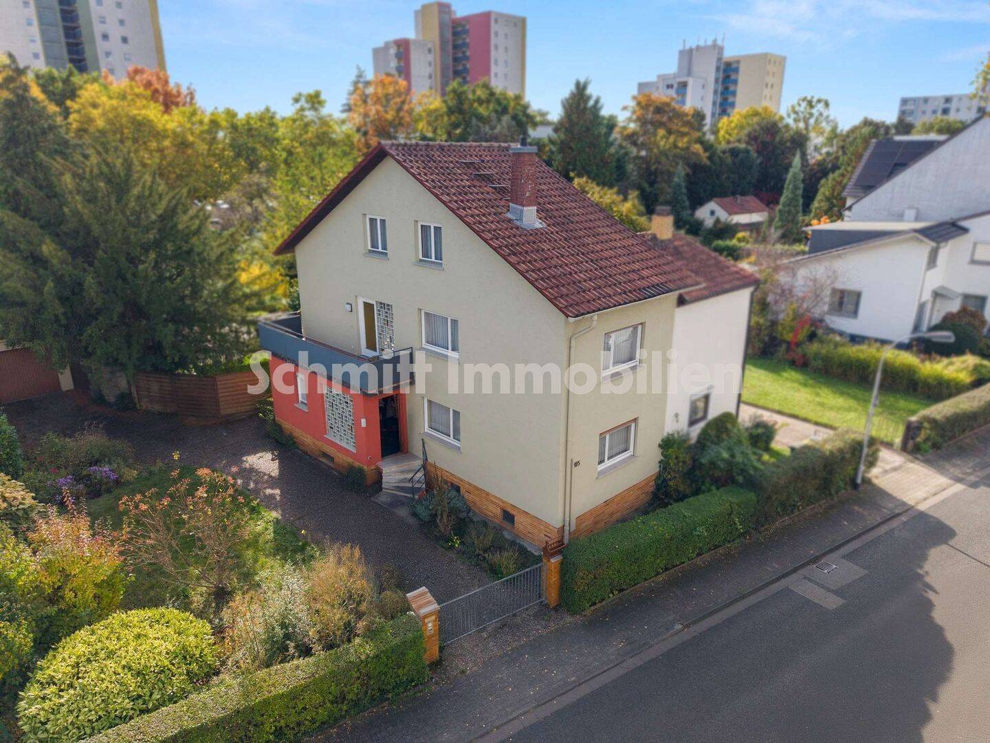 Doppelhaushälfte mit großem Garten in Goldstein, 60529 Frankfurt am Main (Schwanheim)