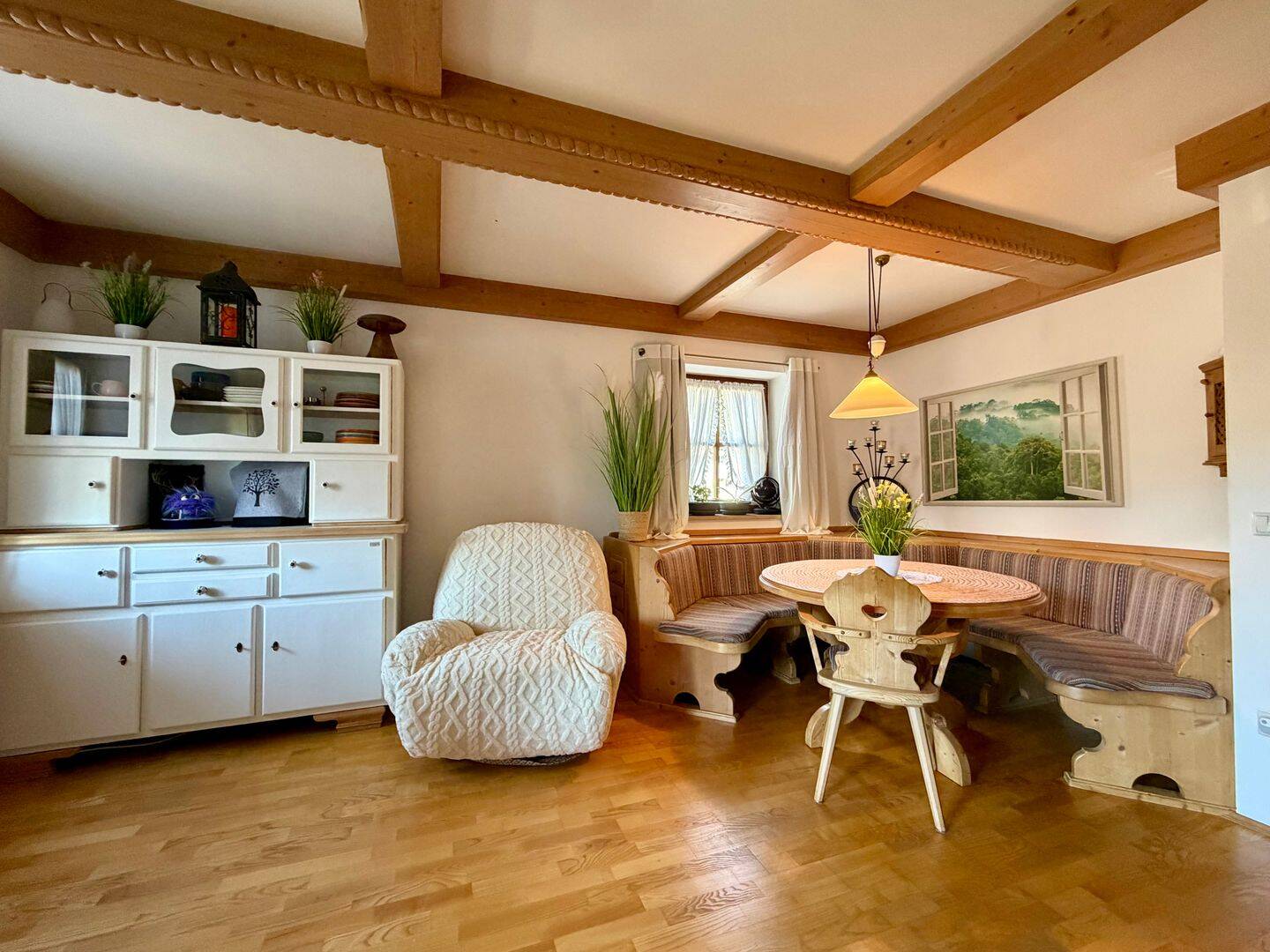 Maisonette mit eigenem Eingangsbereich, Südwestbalkon & Kachelofen – alpines Flair inklusive, 83229 Aschau i. Chiemgau (Aschau)