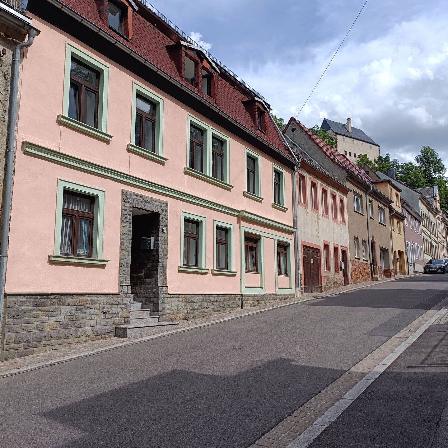 Bezugsfreies Reihenmittelhaus mit Kamin in idyllischer Lage, 4703 Leisnig