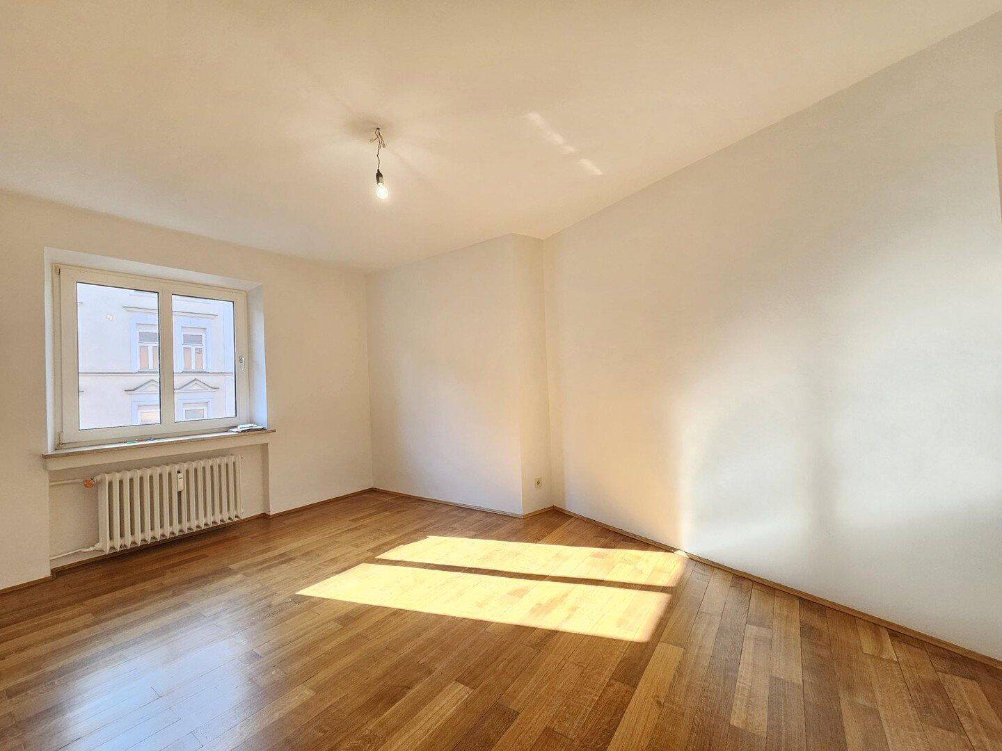 Großzügige Altbauwohnung am Rosenheimer Platz, 81669 München (Au-Haidhausen Ramersdorf-Perlach)