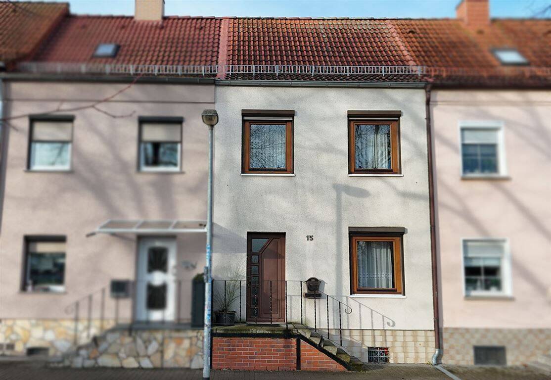 Bringen Sie neuen Glanz in alte Wände – Reihenhaus mit Potenzial für Kreative, 39116 Magdeburg (Beyendorfer Grund Lemsdorf Ottersleben Sudenburg)