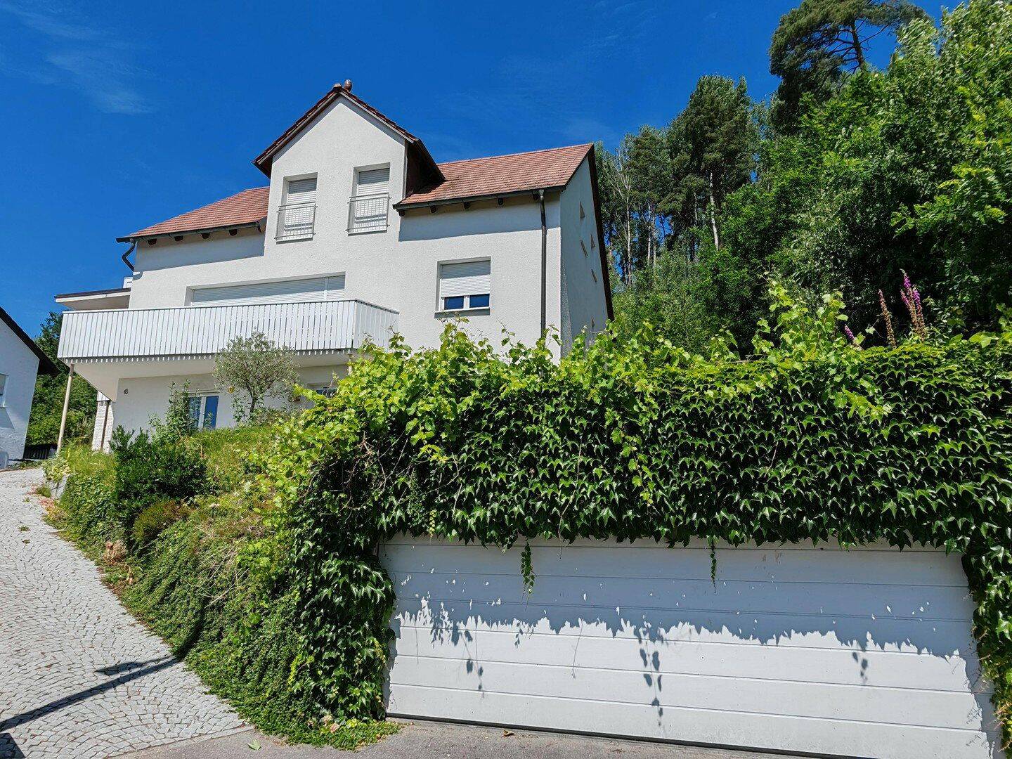 Geräumige 3 Zimmer Wohnung mit Aussicht am Ettmannsdorfer Berg, 92421 Schwandorf