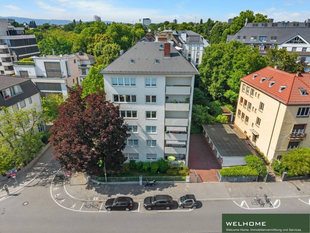 Etagenwohnung mit 5 Zimmern, 2 Balkonen & Garage im ruhigen und begehrten Holzhausenviertel., 60322 Frankfurt am Main (Dornbusch Innenstadt Nordend-West Westend-Nord Westend-Süd)