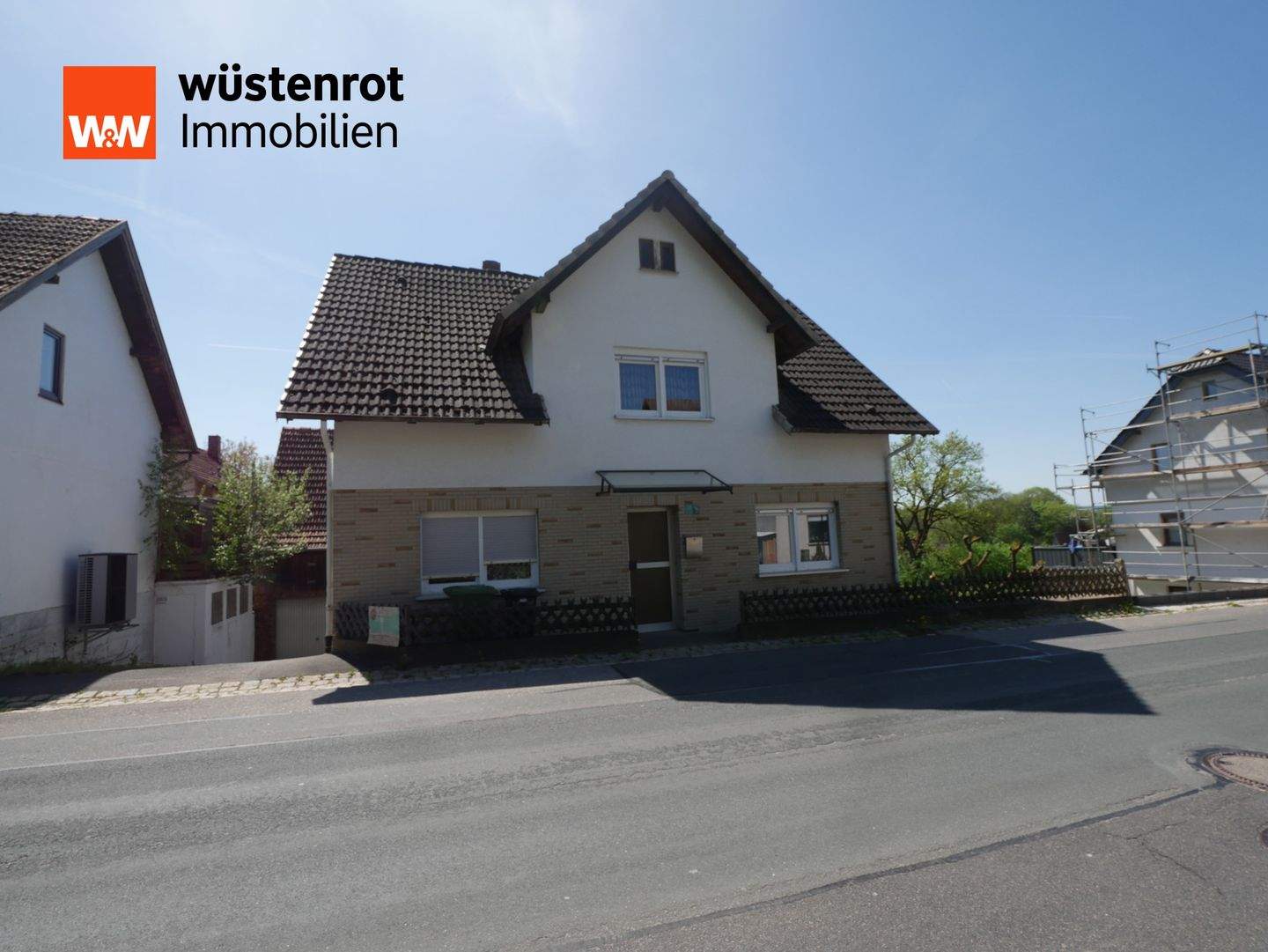 Wohnhaus mit Scheune, 96253 Untersiemau