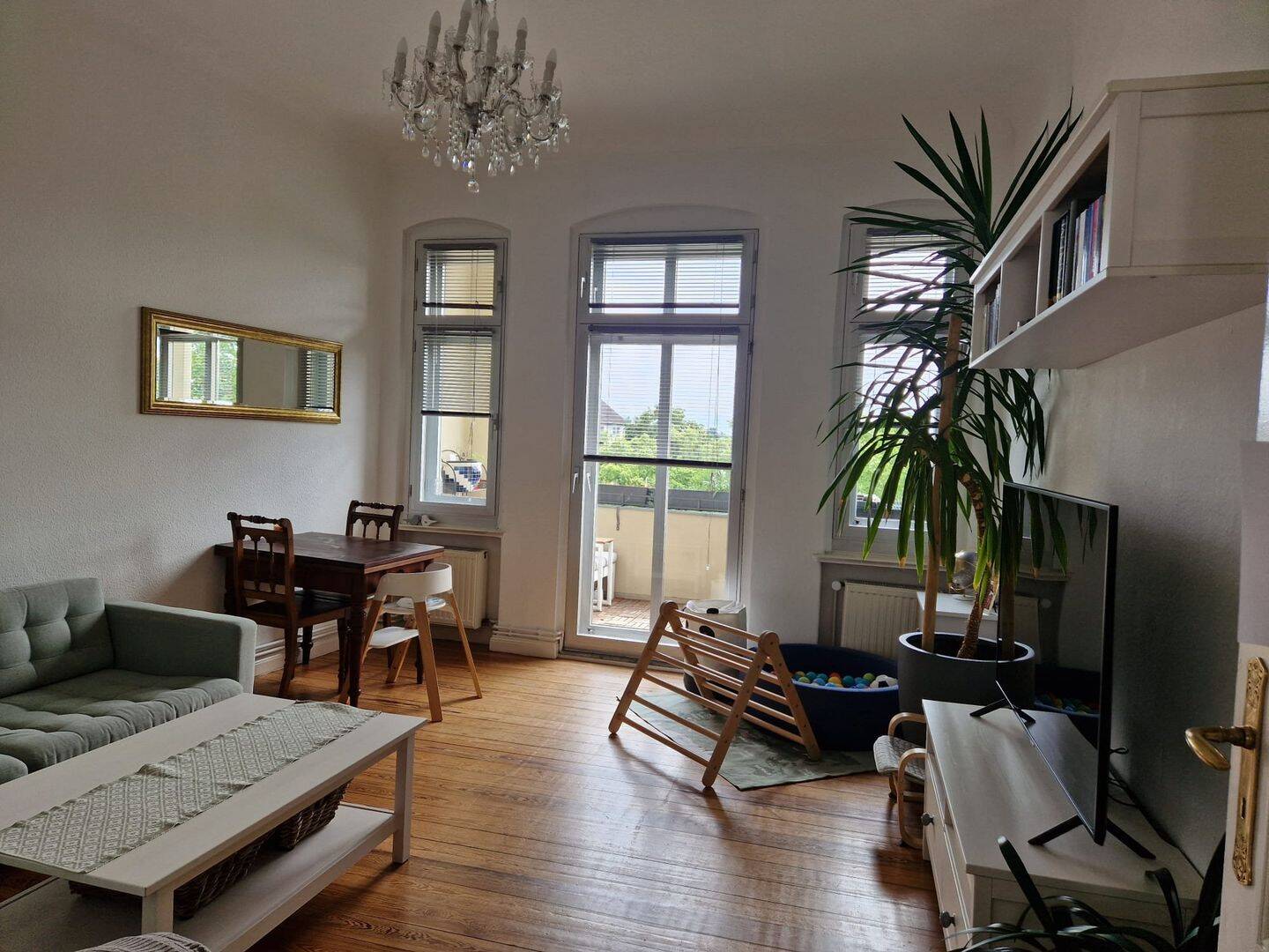 Charmante 3-Raum-Altbauwohnung mit Balkon, 13405 Berlin (Reinickendorf Tegel Wedding)